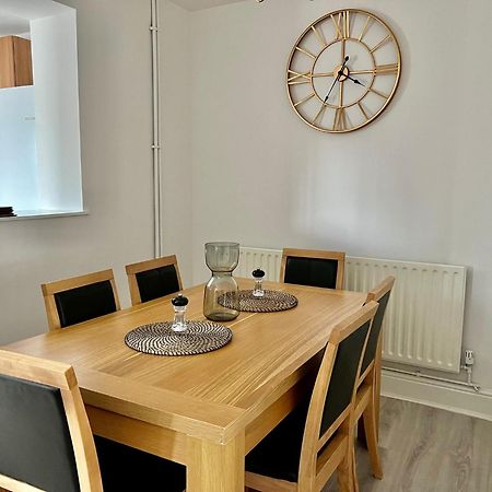Executive 3 Bedroom Port Talbot Town Centre Margam Sleeps 7 Extérieur photo