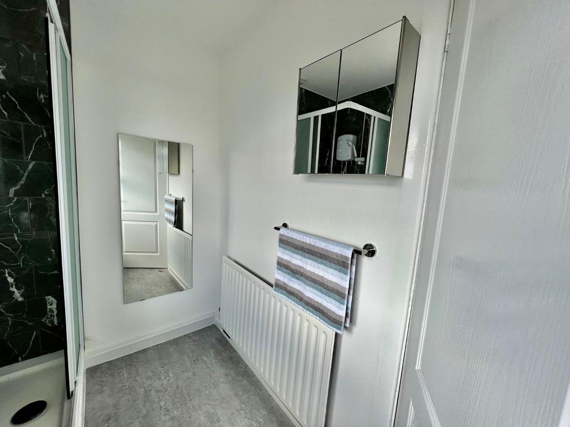 Executive 3 Bedroom Port Talbot Town Centre Margam Sleeps 7 Extérieur photo